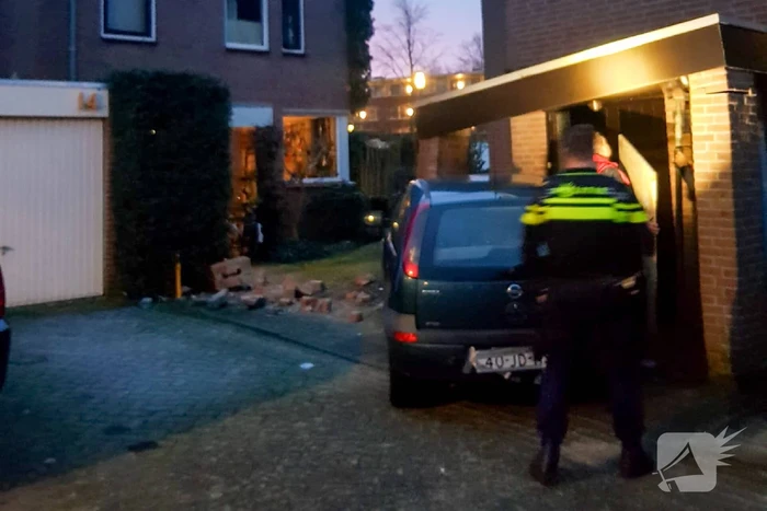Automobilist ramt woning na politieachtervolging