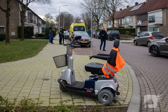 Botsing tussen scootmobiel en auto