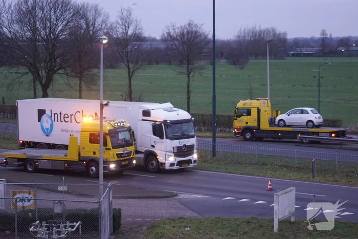 Schade bij ongeval tussen twee auto's