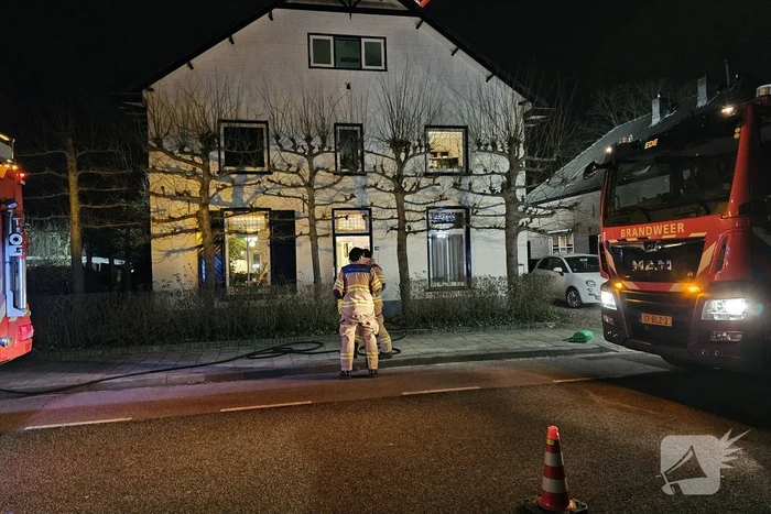 Brand in schoorsteen van vrijstaande woning