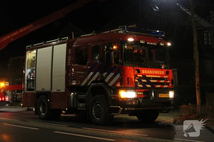 Brand in schoorsteen van vrijstaande woning