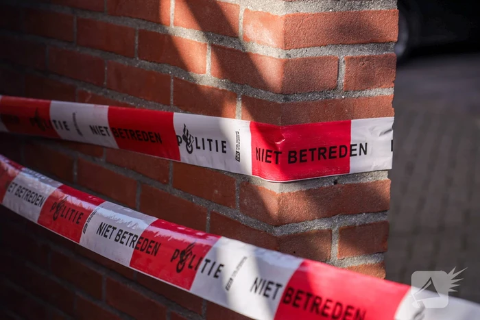 Veel schade na explosie in portiek