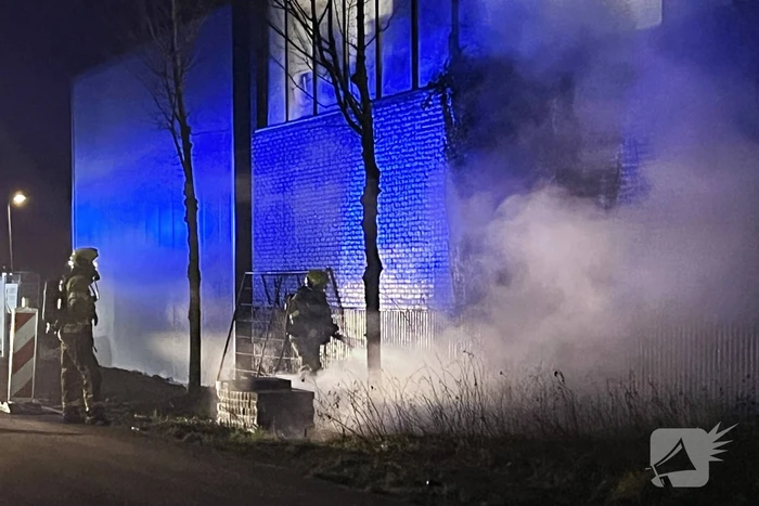 Buitenbrand tegen pand snel geblust