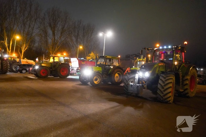 Boeren tegengehouden bij oprit snelweg tijdens protest