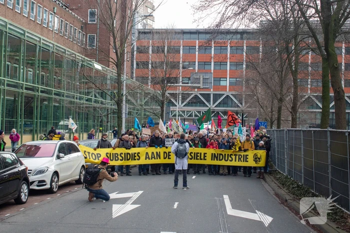 Massale politie-inzet bij demonstratie Extinction Rebellion