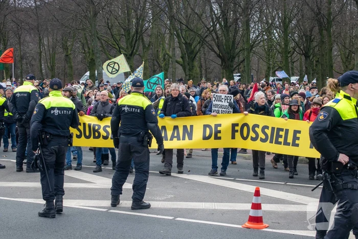 Massale politie-inzet bij demonstratie Extinction Rebellion