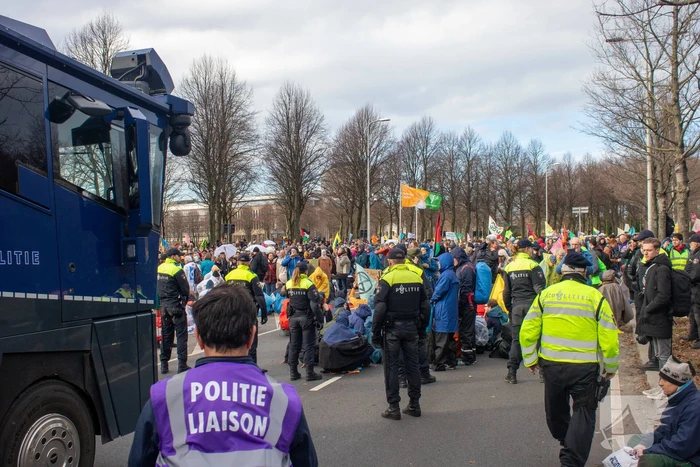 Massale politie-inzet bij demonstratie Extinction Rebellion