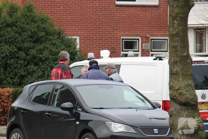 Zwaargewonde bij steekpartij in tuin