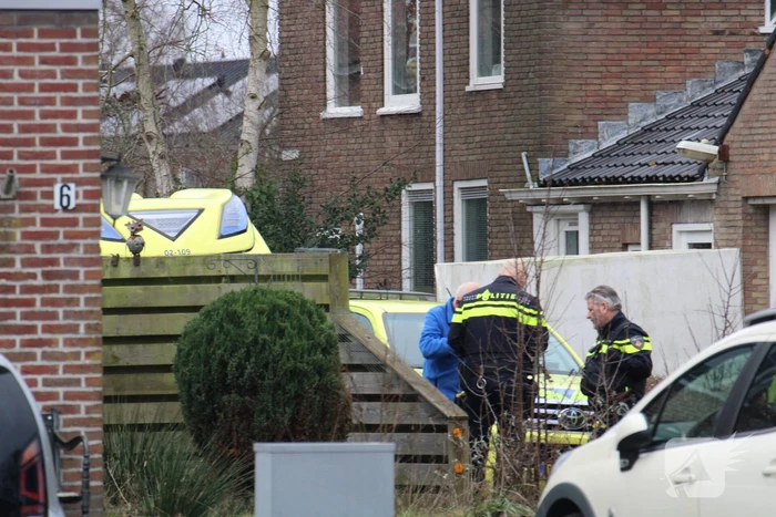 Zwaargewonde bij steekpartij in tuin