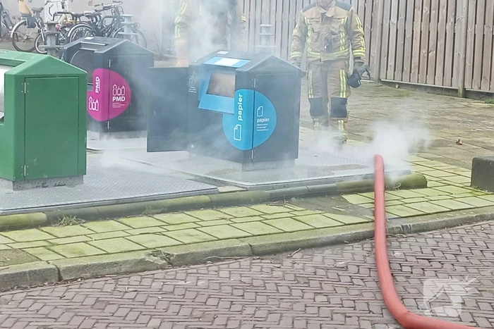 Veel rook bij brand in ondergrondse container