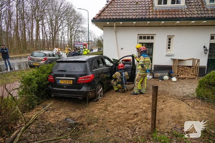 Automobilist ramt woning