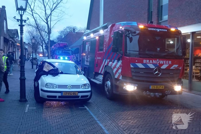 Brandweer onderzoekt cultureel centrum op brand