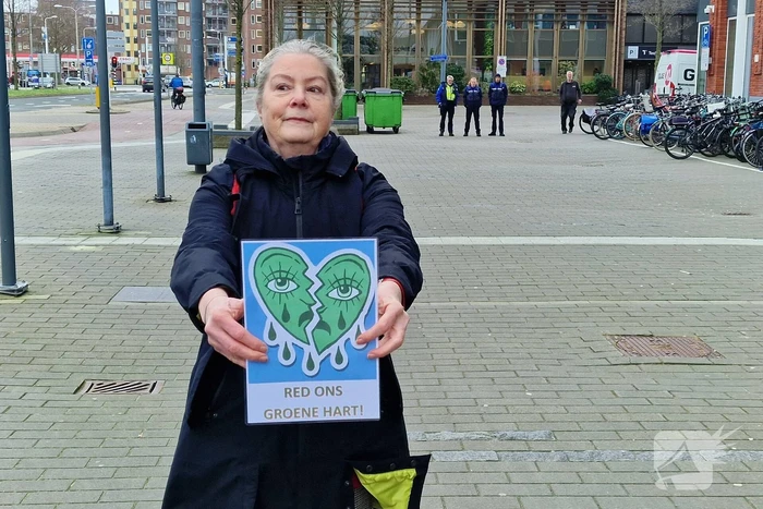 Extinction Rebellion demonstreerd bij gemeentehuis
