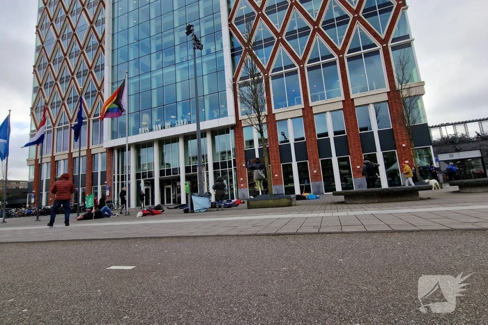 Extinction Rebellion demonstreerd bij gemeentehuis
