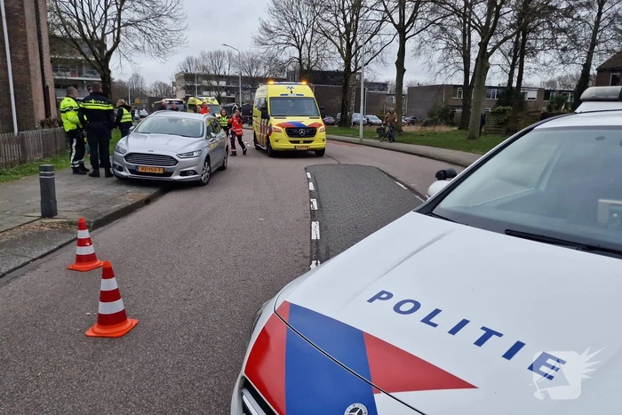Persoon op speedpedelec gewond bij botsing met auto