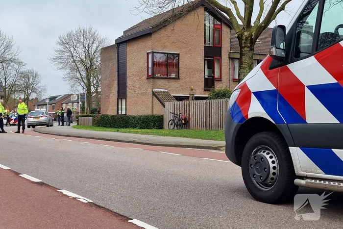 Persoon op speedpedelec gewond bij botsing met auto