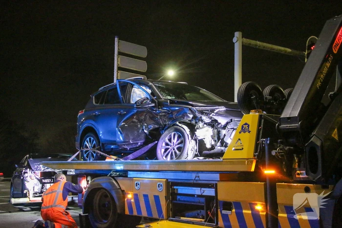 Meerdere gewonden bij fikse aanrijding
