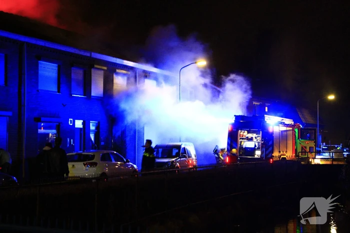 Woningen ontruimd door uitslaande brand
