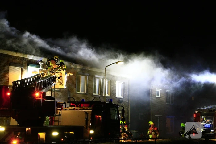 Woningen ontruimd door uitslaande brand