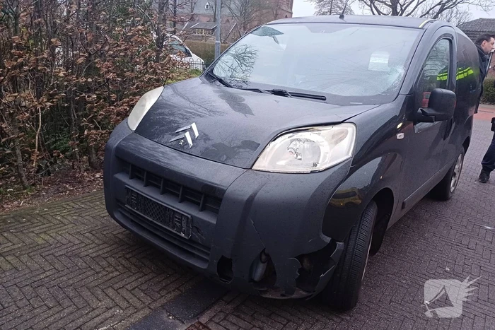 Wielrenner gewond bij botsing met bestelbus