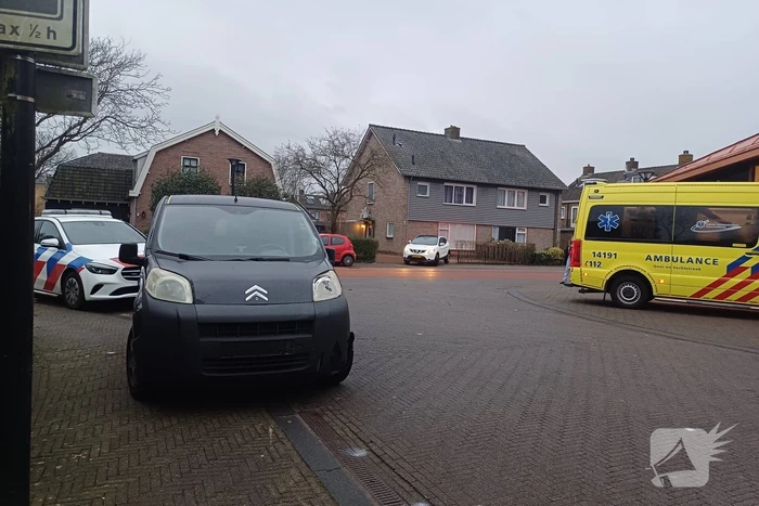 Wielrenner gewond bij botsing met bestelbus