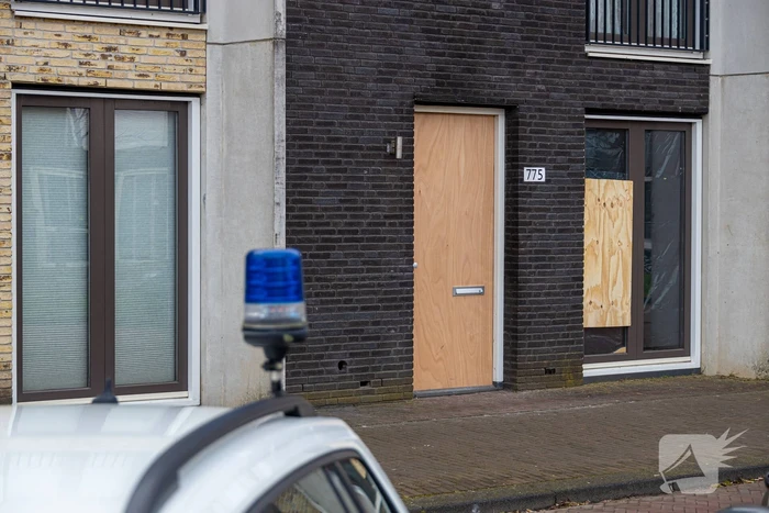 Veel schade nadat woning werd beschoten