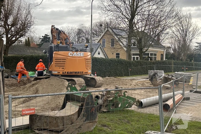 Woningen zonder water door gesprongen leiding tijden werkzaamheden