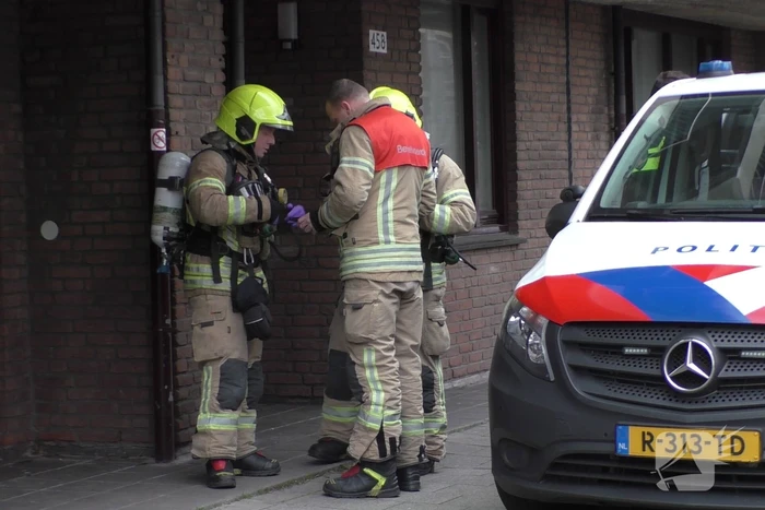 Aanhouding na aantreffen mogelijk drugslab in flat
