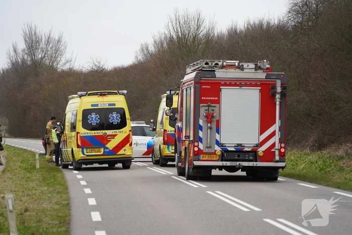 Drie gewonden bij frontale botsing