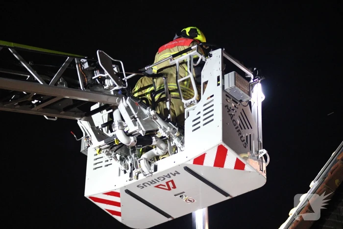 Brand in schoorsteen van woning
