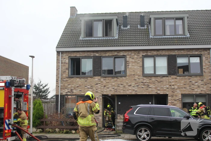 Woningbrand door kortsluiting in batterij
