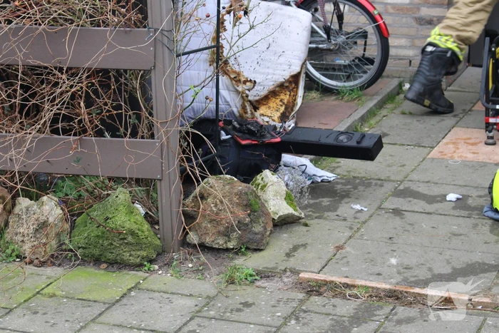 Woningbrand door kortsluiting in batterij