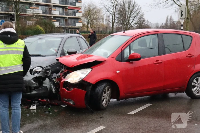 Schade na aanrijding op kruising