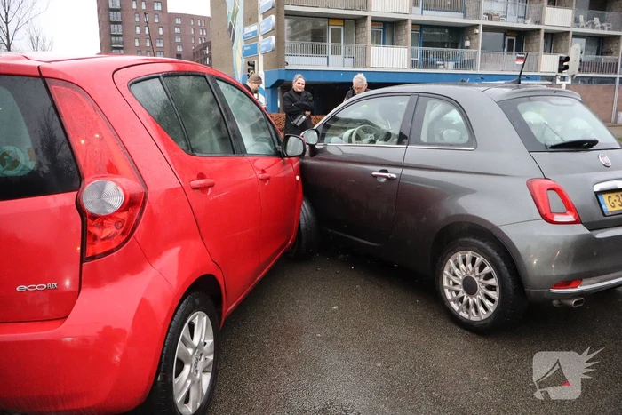 Schade na aanrijding op kruising