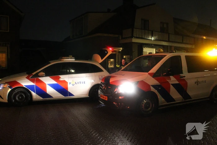 Scooterrijder botst op boom