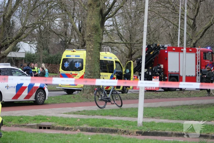 Fietser overleden bij aanrijding met lijnbus