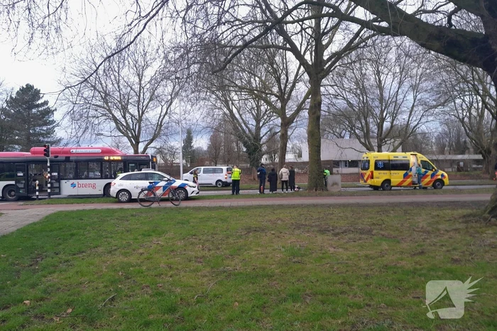 Fietser overleden bij aanrijding met lijnbus