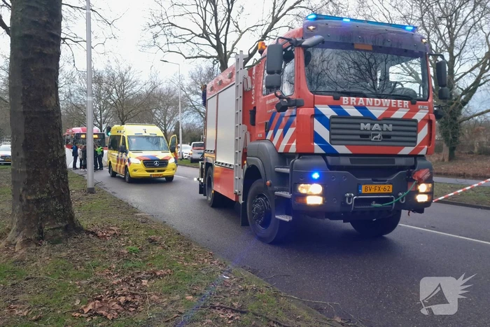 Fietser overleden bij aanrijding met lijnbus