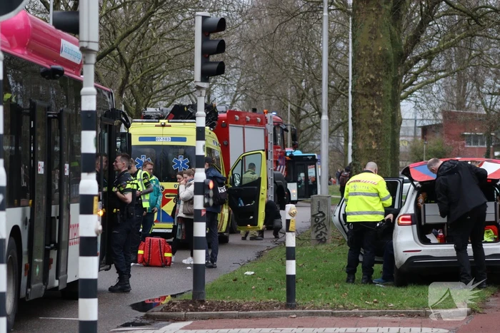 Fietser overleden bij aanrijding met lijnbus