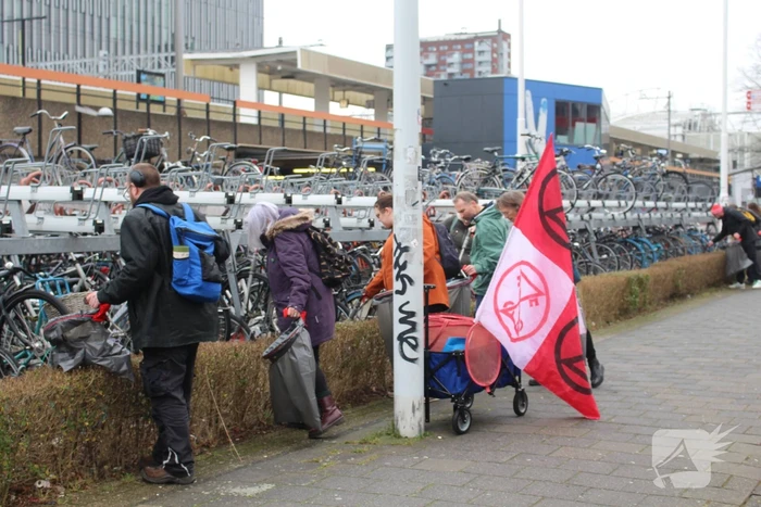 Schoonmaakactie door extinction rebellion