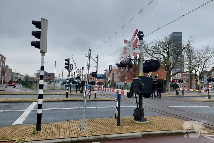 Geen treinverkeer en spoorweg geblokkeerd door stroomstoring