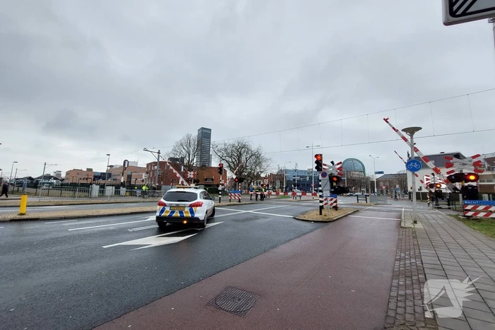 Geen treinverkeer en spoorweg geblokkeerd door stroomstoring