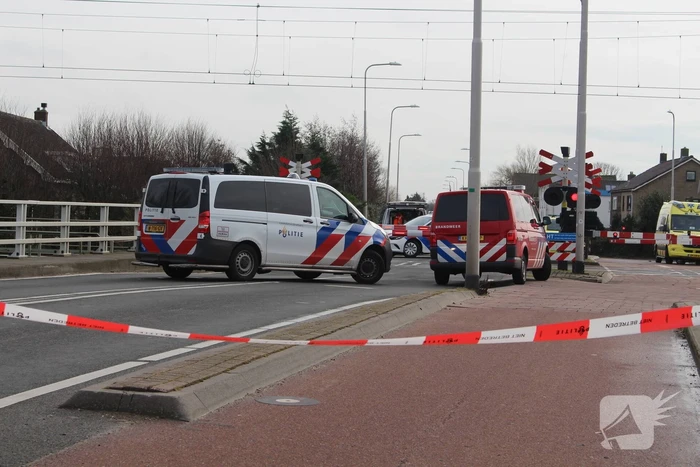 Treinverkeer gestremd en overgang gesloten na ongeval