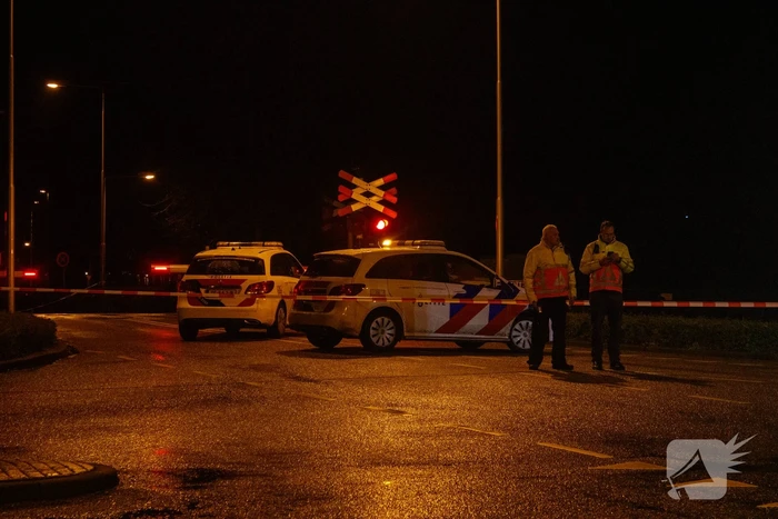 Treinverkeer gestremd en spoorovergangen dicht door aanrijding