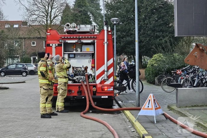 Brandweer oefent flatbrand in hoogbouw