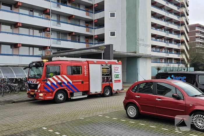 Brandweer oefent flatbrand in hoogbouw