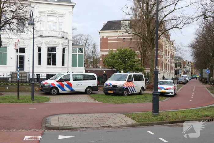 Boeren bieden pamflet aan bij Provinciehuis
