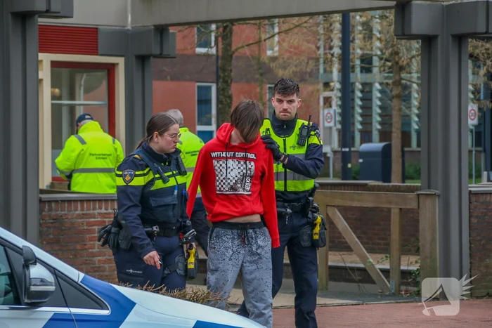 27 jarige man aangehouden in woning