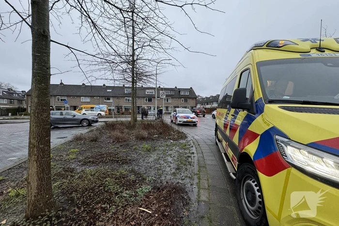 Fietser aangereden bij parkeerplaats van winkelgebied