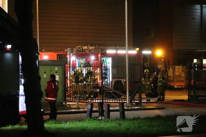 Zeer grote brand in bedrijfspand